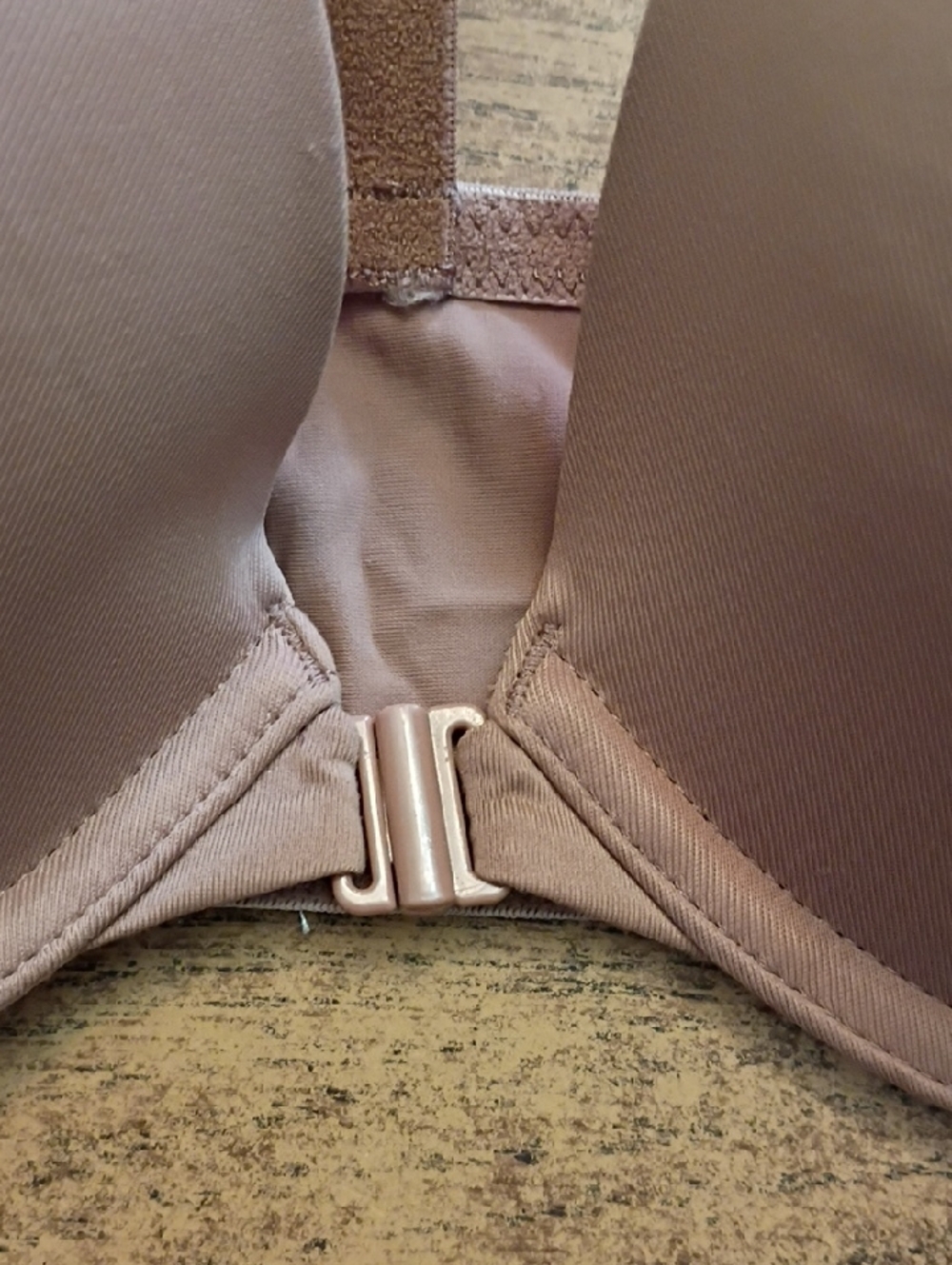 🩷PINK 🩷 34D T-Back Molded T-Shirt Bra in Nude - Picture 3 of 9
